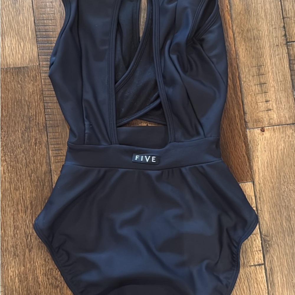 Bundle - 3 Five The Label Leos - Picture 3 of 7